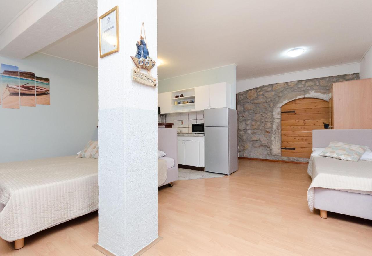 Apartment Goran Novi Vinodolski Esterno foto
