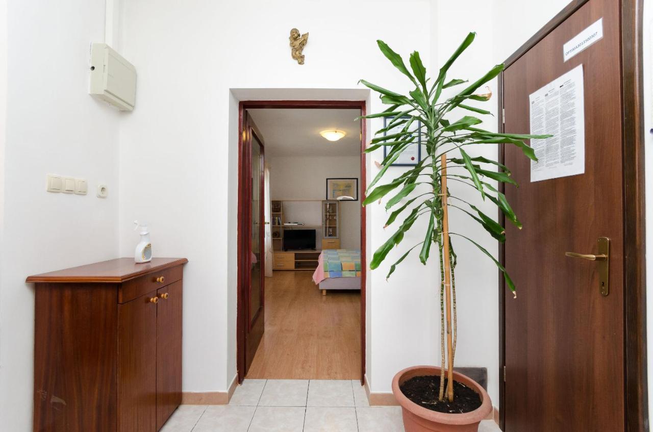 Apartment Goran Novi Vinodolski Esterno foto