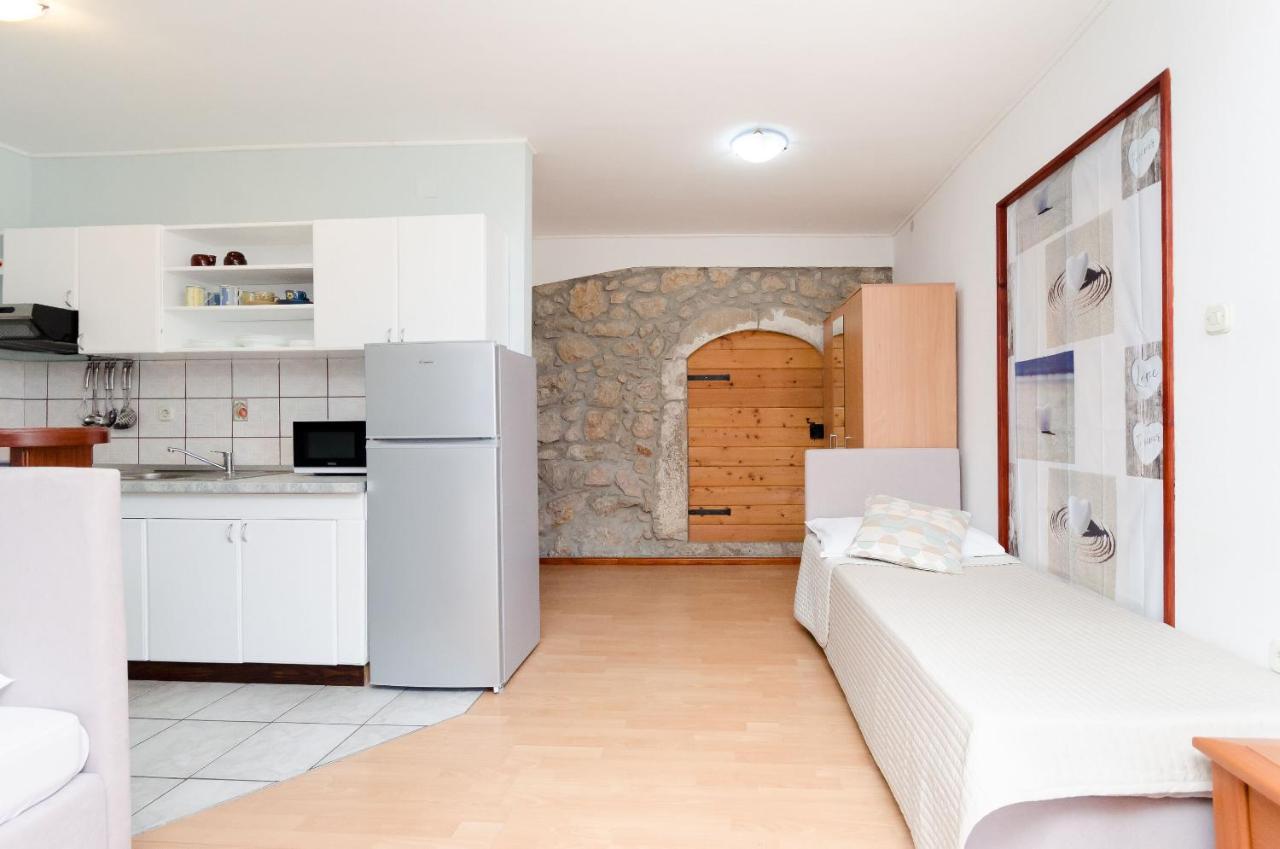 Apartment Goran Novi Vinodolski Esterno foto